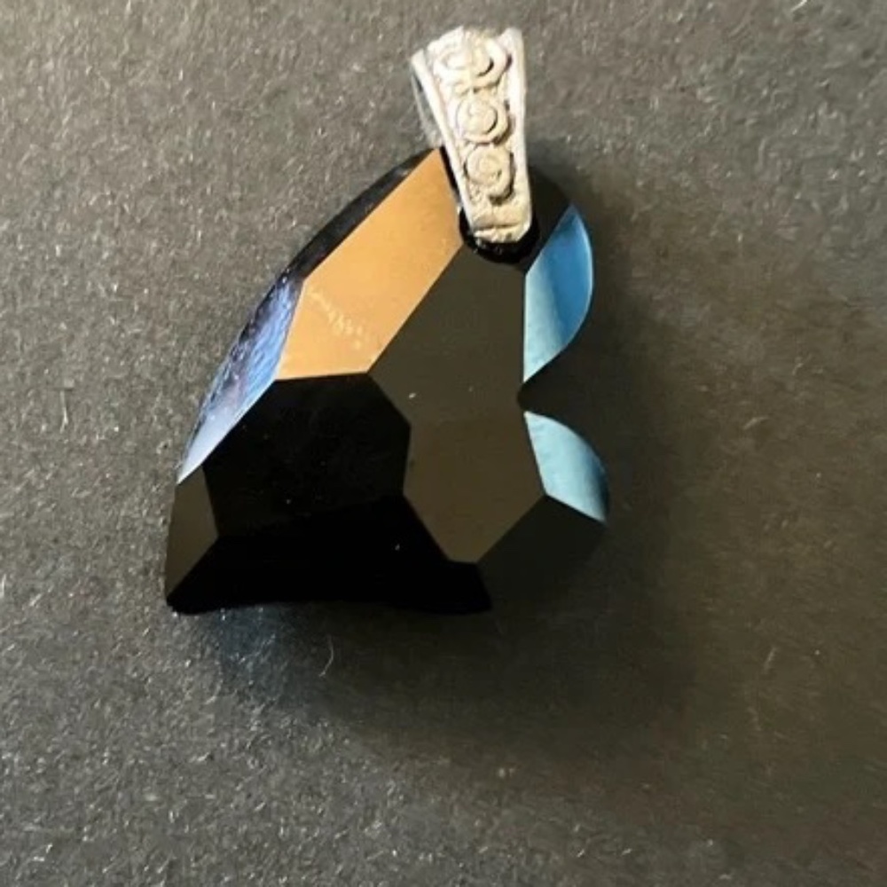 Heart-Shaped Faceted Black Onyx  Pendant w/silver fob